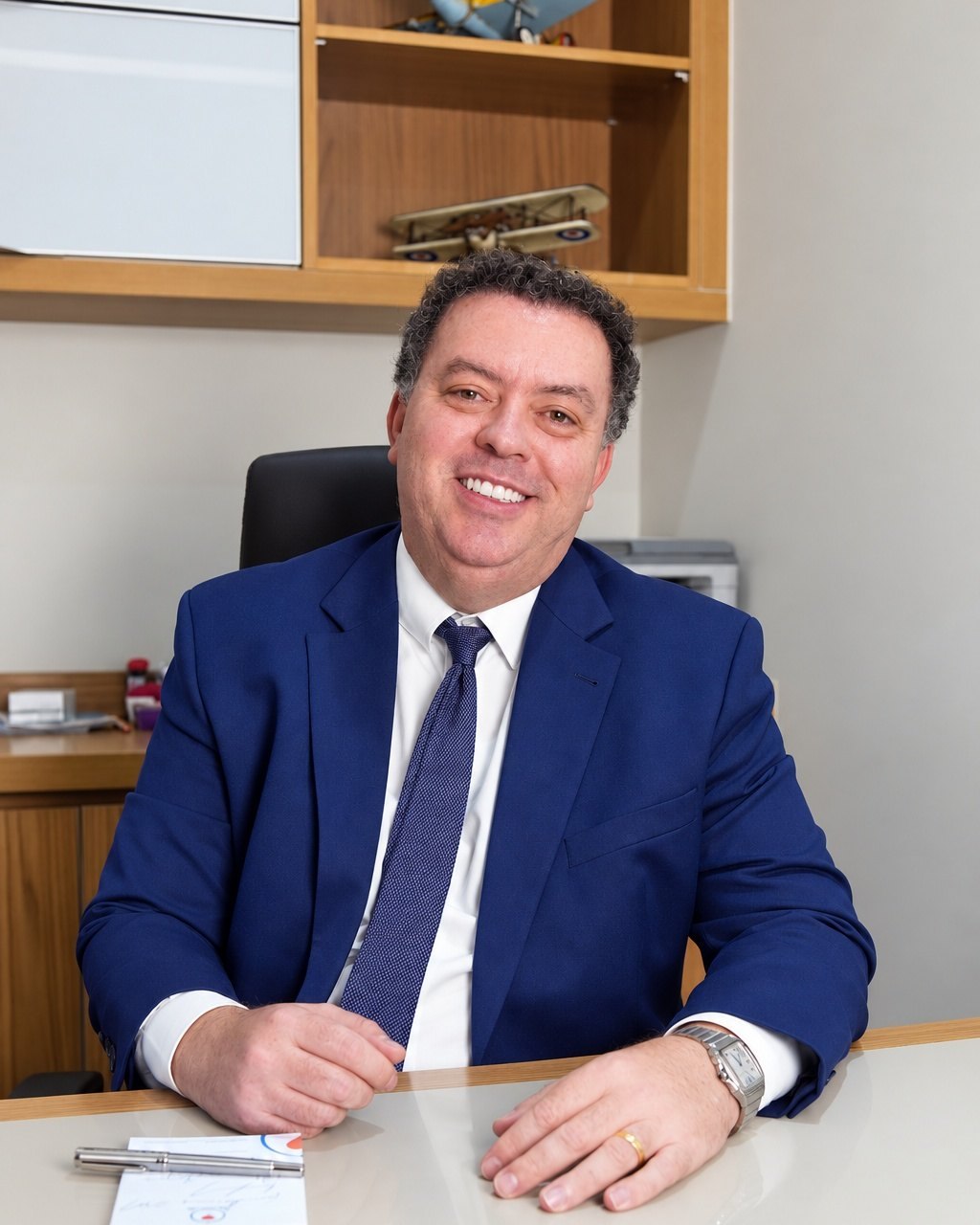 Dr. Guilherme Carvalho no consultório da Clínica PULMOCOR